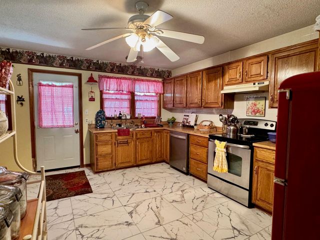 1338 E 90th Ave N, Belle Plaine, KS 67013