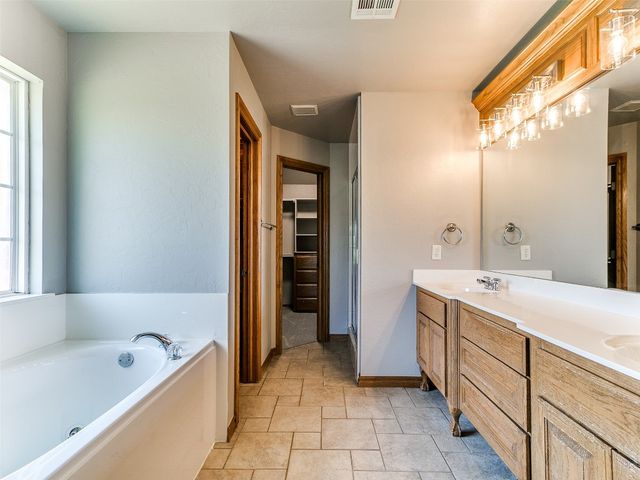4813 SE 28th Street, Oklahoma City, OK 73165