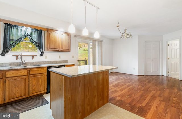 6825 GLATFELTERS STATION RD, Seven Valleys, PA 17360