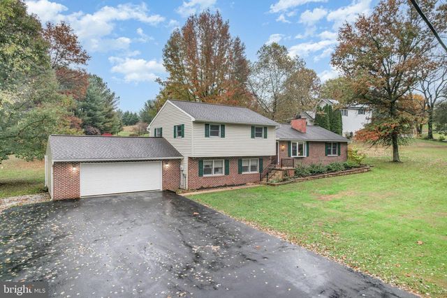 6825 GLATFELTERS STATION RD, Seven Valleys, PA 17360