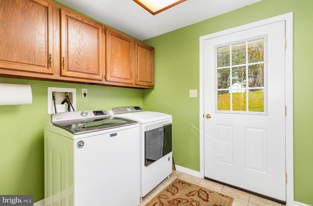 6825 GLATFELTERS STATION RD, Seven Valleys, PA 17360