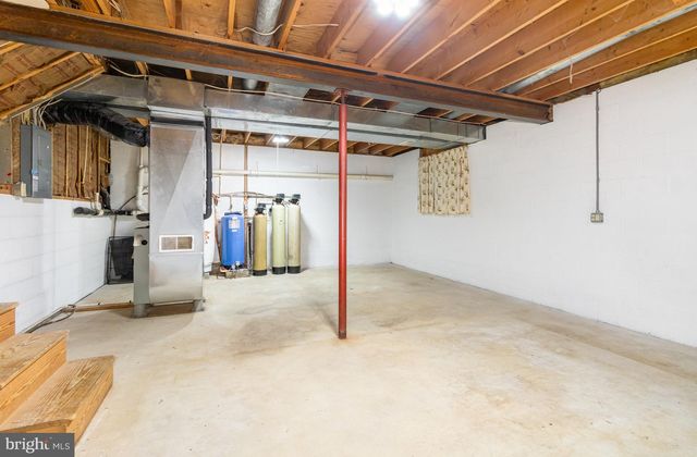 6825 GLATFELTERS STATION RD, Seven Valleys, PA 17360