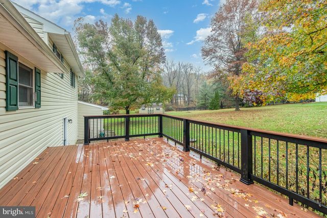 6825 GLATFELTERS STATION RD, Seven Valleys, PA 17360