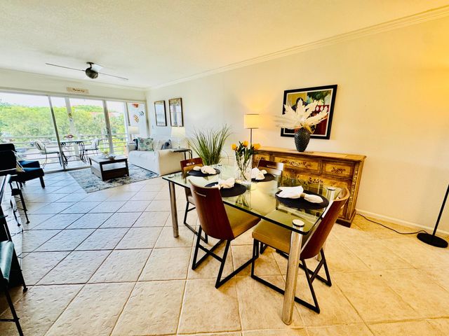 773 JEFFERY Street 4-304, Boca Raton, FL 33487