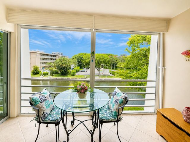773 JEFFERY Street 4-304, Boca Raton, FL 33487