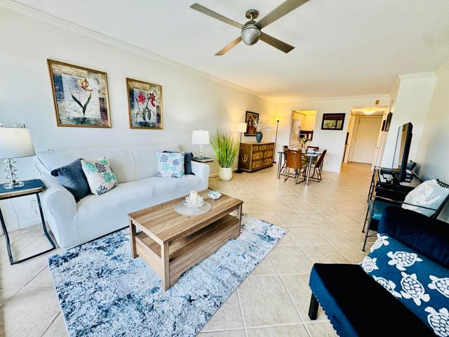 773 JEFFERY Street 4-304, Boca Raton, FL 33487