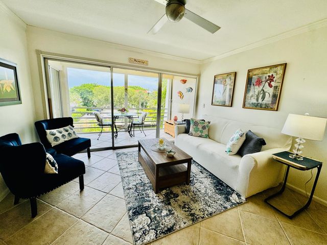 773 JEFFERY Street 4-304, Boca Raton, FL 33487