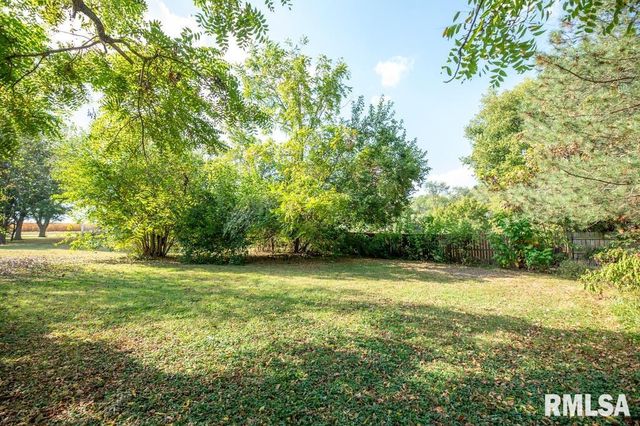 13734 IL Route 29 Road, Pekin, IL 61554