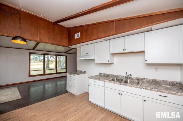 13734 IL Route 29 Road, Pekin, IL 61554