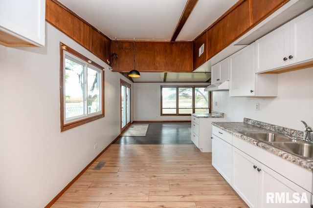 13734 IL Route 29 Road, Pekin, IL 61554