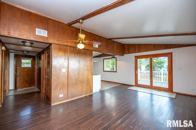 13734 IL Route 29 Road, Pekin, IL 61554