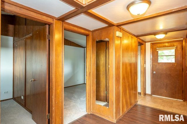 13734 IL Route 29 Road, Pekin, IL 61554