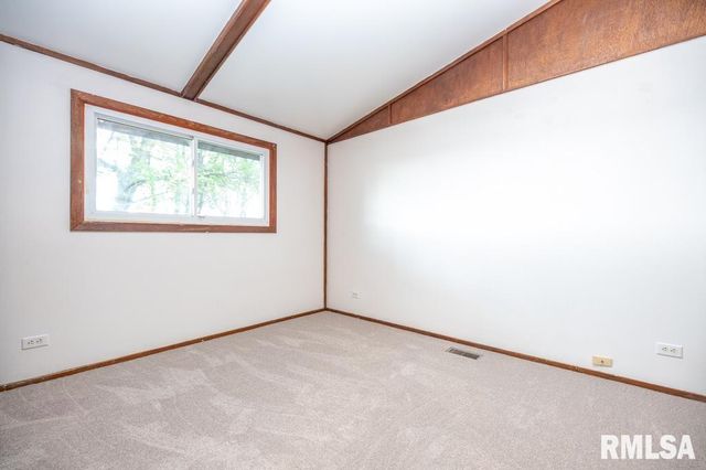 13734 IL Route 29 Road, Pekin, IL 61554