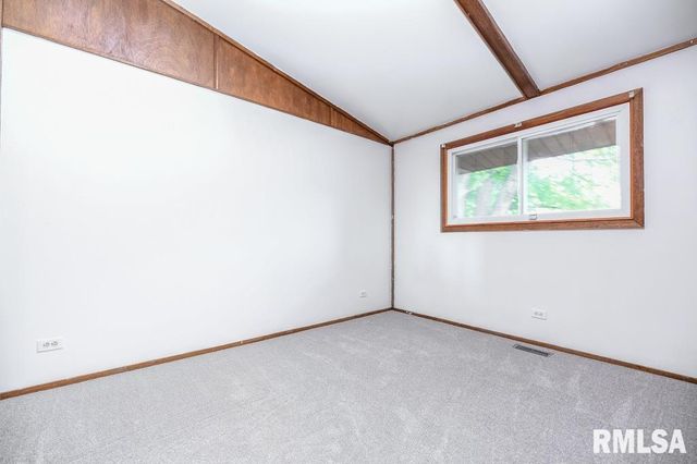 13734 IL Route 29 Road, Pekin, IL 61554