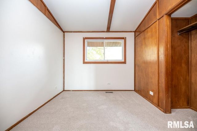 13734 IL Route 29 Road, Pekin, IL 61554