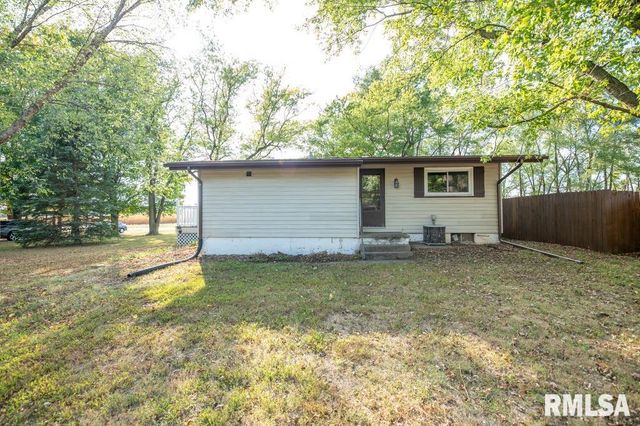 13734 IL Route 29 Road, Pekin, IL 61554