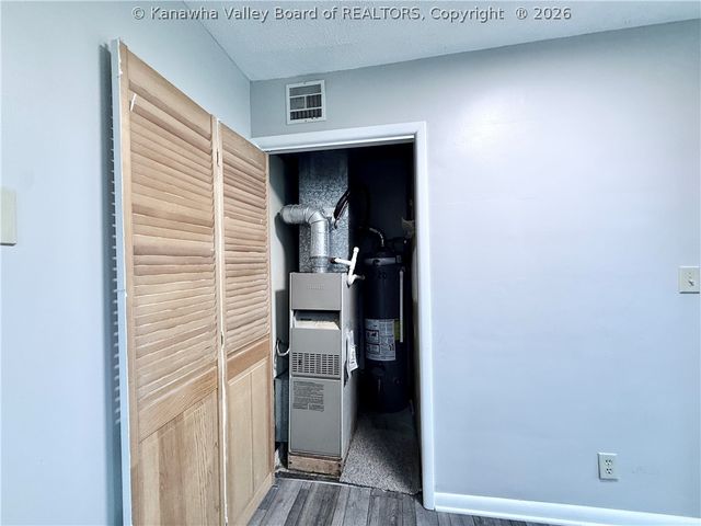 2 Kenna Drive, South Charleston, WV 25309