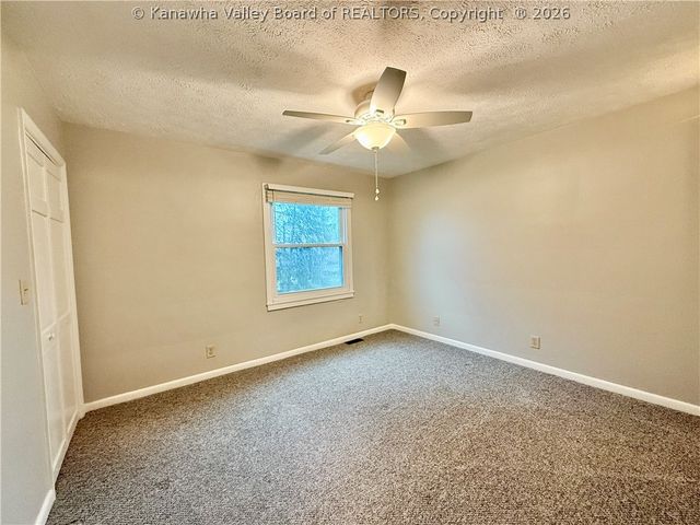 2 Kenna Drive, South Charleston, WV 25309