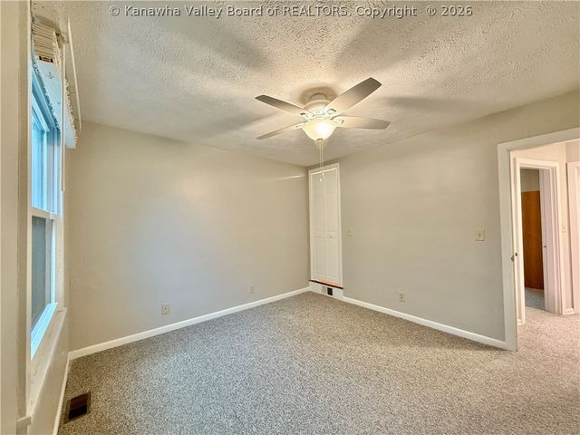 2 Kenna Drive, South Charleston, WV 25309