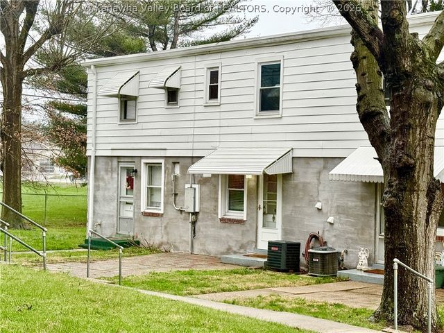 2 Kenna Drive, South Charleston, WV 25309