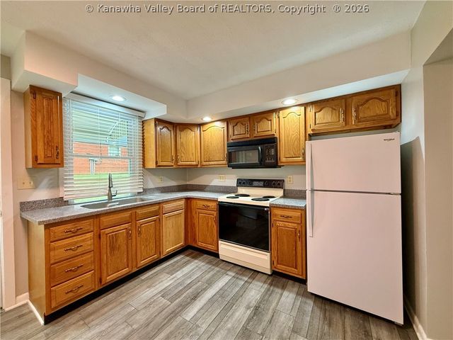 2 Kenna Drive, South Charleston, WV 25309