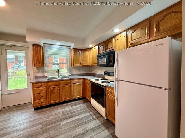 2 Kenna Drive, South Charleston, WV 25309