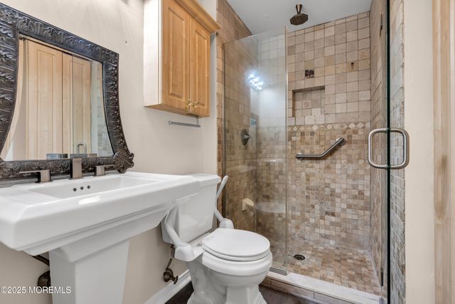 10 Somerset Place, Matawan, NJ 07747