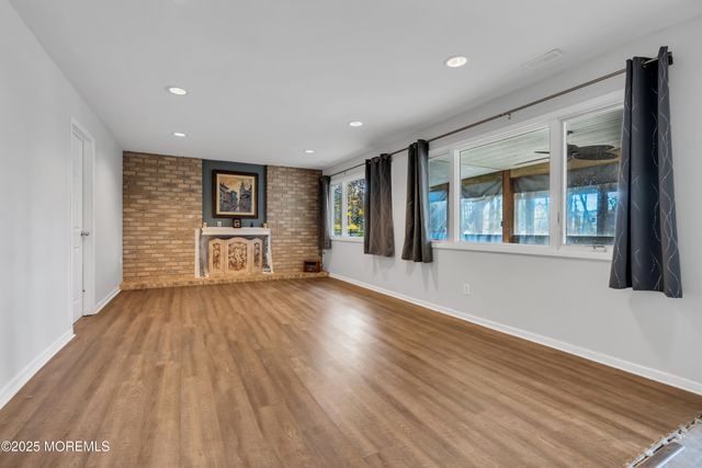 10 Somerset Place, Matawan, NJ 07747