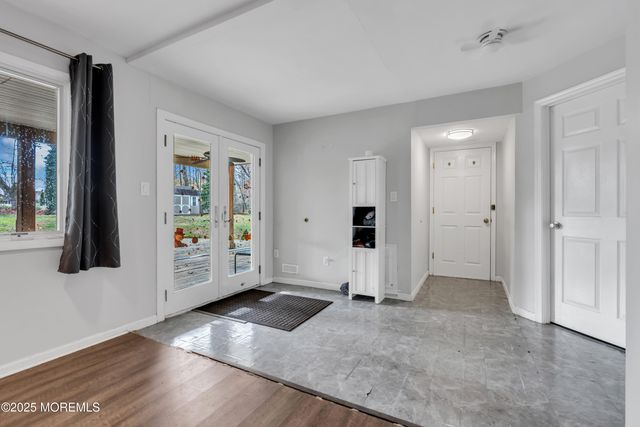 10 Somerset Place, Matawan, NJ 07747