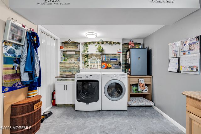 10 Somerset Place, Matawan, NJ 07747