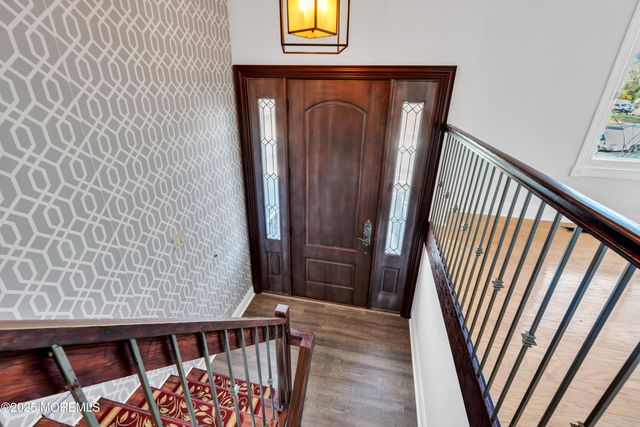 10 Somerset Place, Matawan, NJ 07747