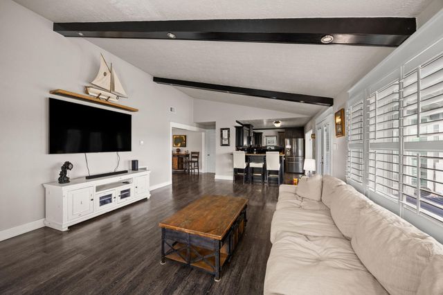 2372 Sand Bar Lane, Crystal Beach, TX 77650