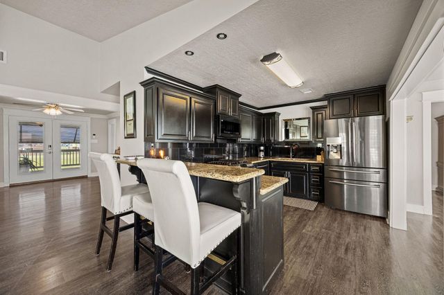 2372 Sand Bar Lane, Crystal Beach, TX 77650