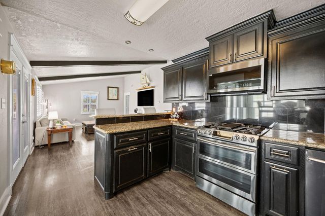2372 Sand Bar Lane, Crystal Beach, TX 77650