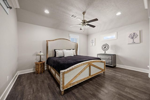 2372 Sand Bar Lane, Crystal Beach, TX 77650