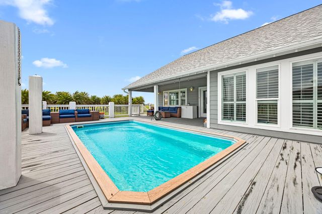 2372 Sand Bar Lane, Crystal Beach, TX 77650
