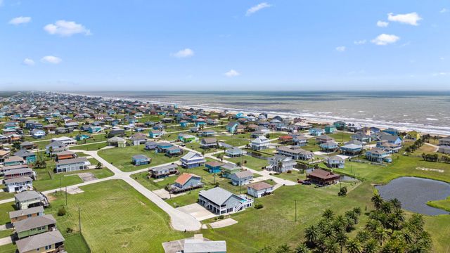 2372 Sand Bar Lane, Crystal Beach, TX 77650