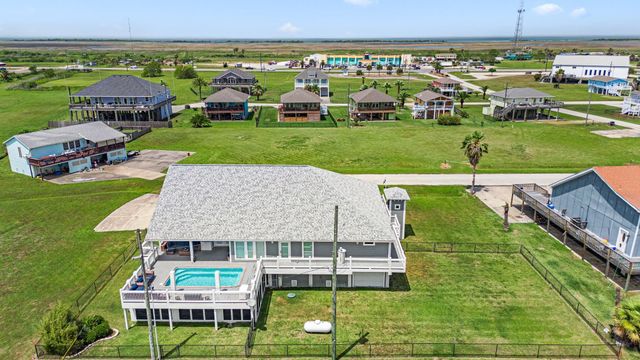 2372 Sand Bar Lane, Crystal Beach, TX 77650