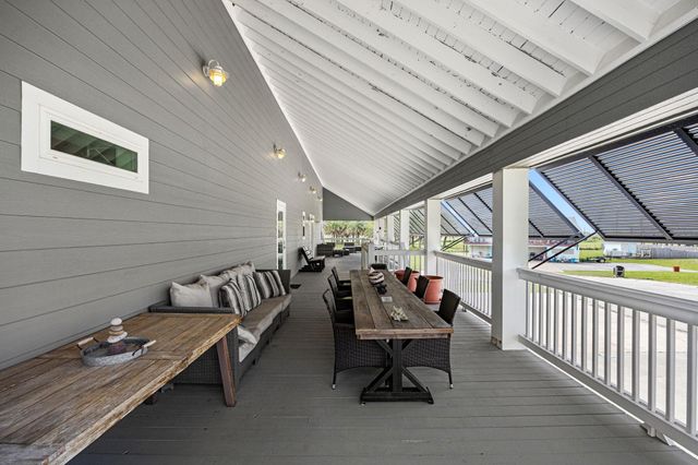 2372 Sand Bar Lane, Crystal Beach, TX 77650