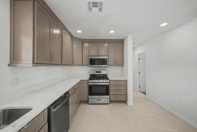 2251 E Spring Street, Tucson, AZ 85719