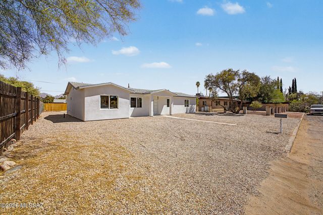 2251 E Spring Street, Tucson, AZ 85719