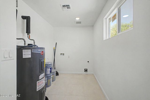 2251 E Spring Street, Tucson, AZ 85719