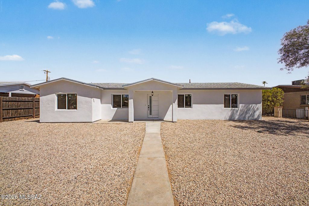 2251 E Spring Street, Tucson, AZ 85719