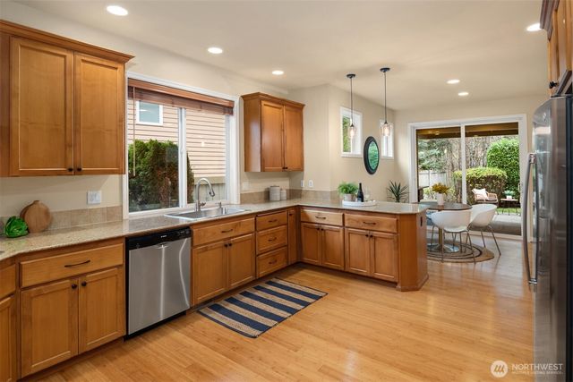 818 S 36th Place, Renton, WA 98055