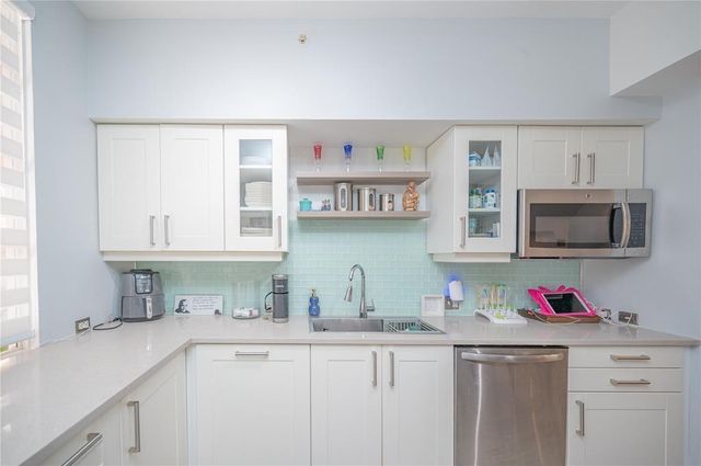 2841 NE 185th Street 514, Miami, FL 33180