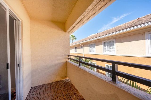 2841 NE 185th Street 514, Miami, FL 33180