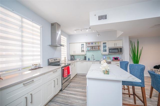 2841 NE 185th Street 514, Miami, FL 33180