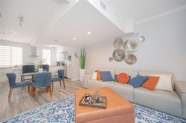 2841 NE 185th Street 514, Miami, FL 33180