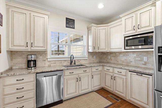 240 Turkey Trot Lane, Jasper, TN 37347