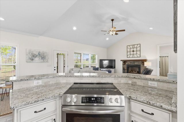 240 Turkey Trot Lane, Jasper, TN 37347